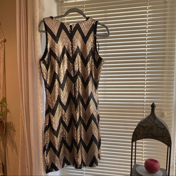 Sequenced dress. Size 14. - Picture 3 of 7